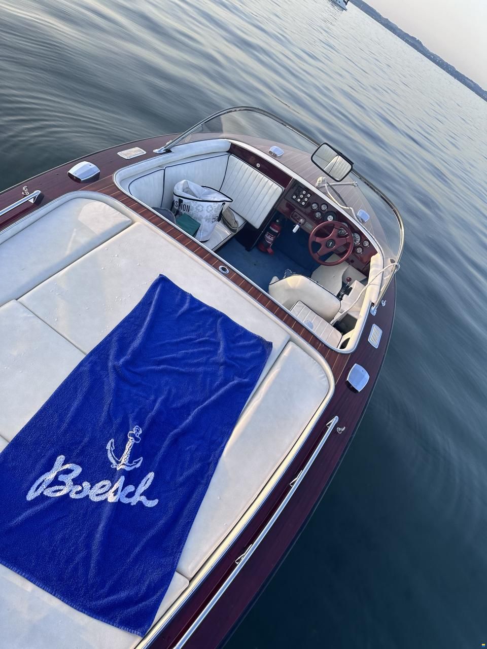 Boesch 560 Sundeck