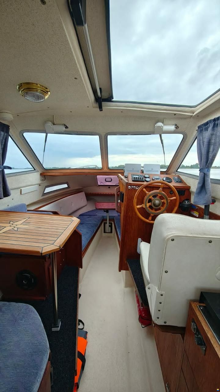 Uttern 5750C