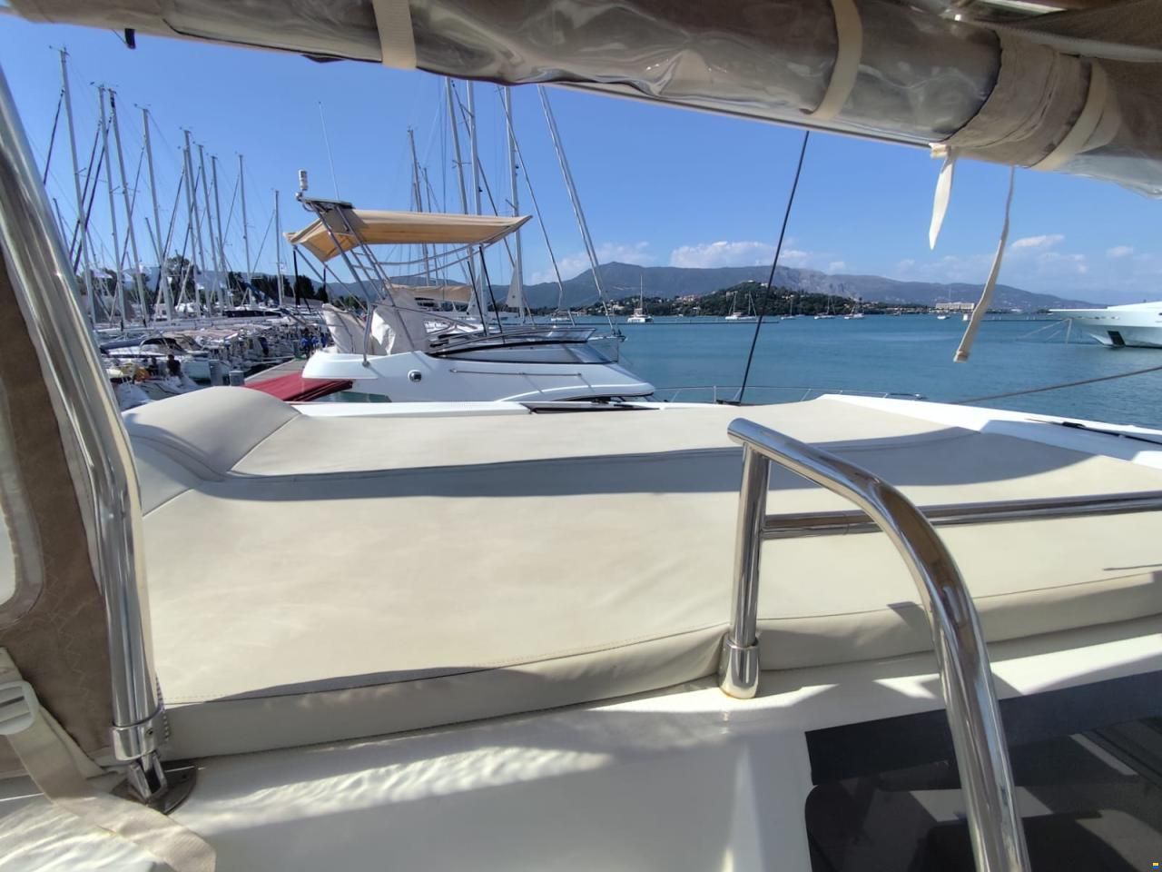 Fountaine Pajot Astrea 42