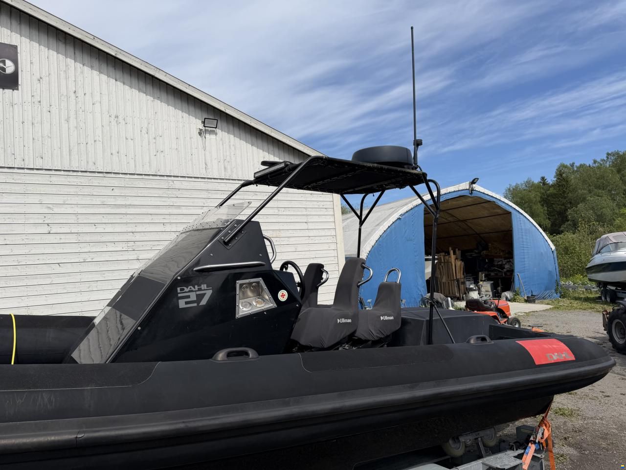 Dahl Naval 27