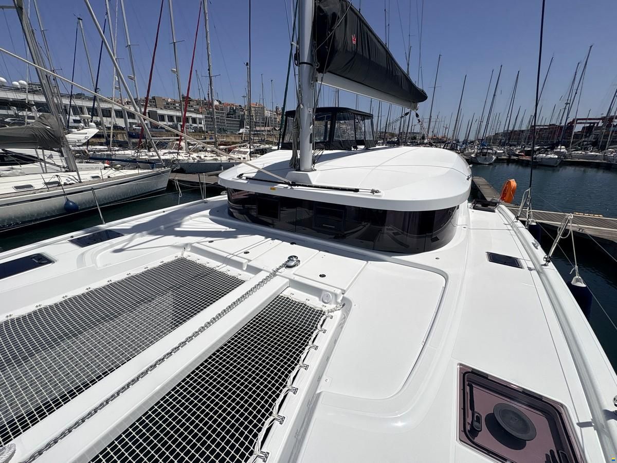 Lagoon 38