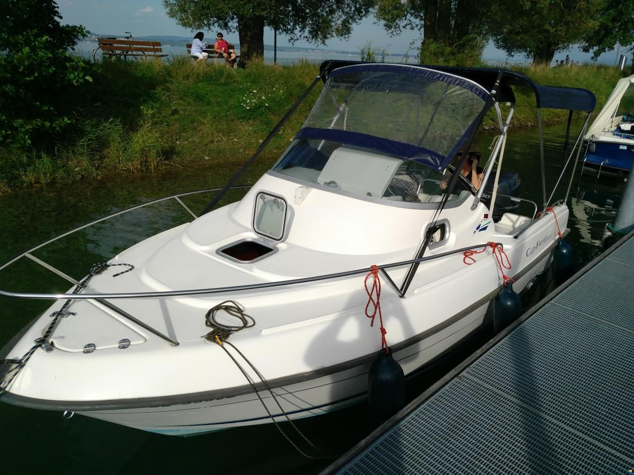 B2 Marine Cap Ferret 552 CC