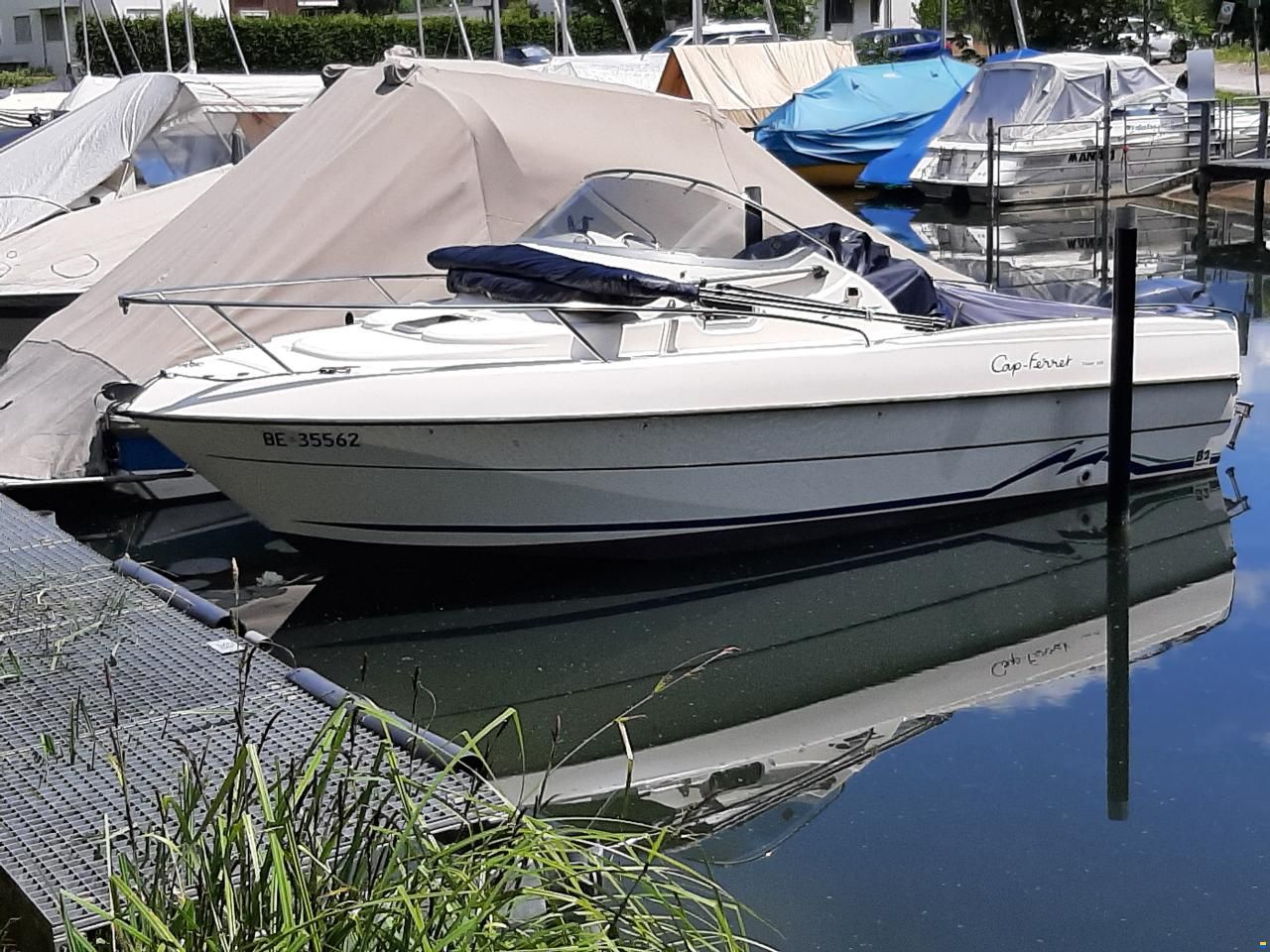 B2 Marine Cap Ferret 552 CC