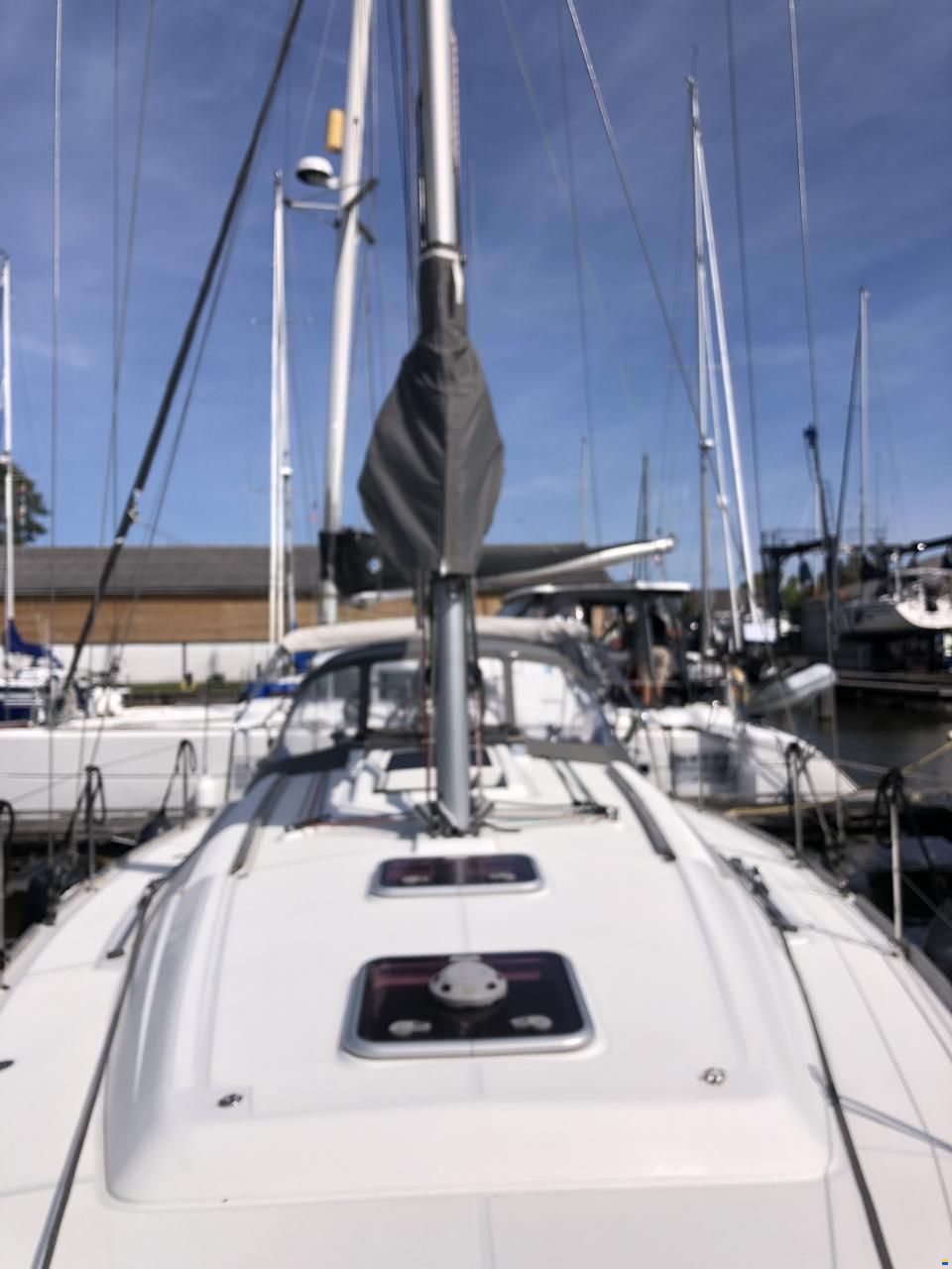 Beneteau Oceanis 37