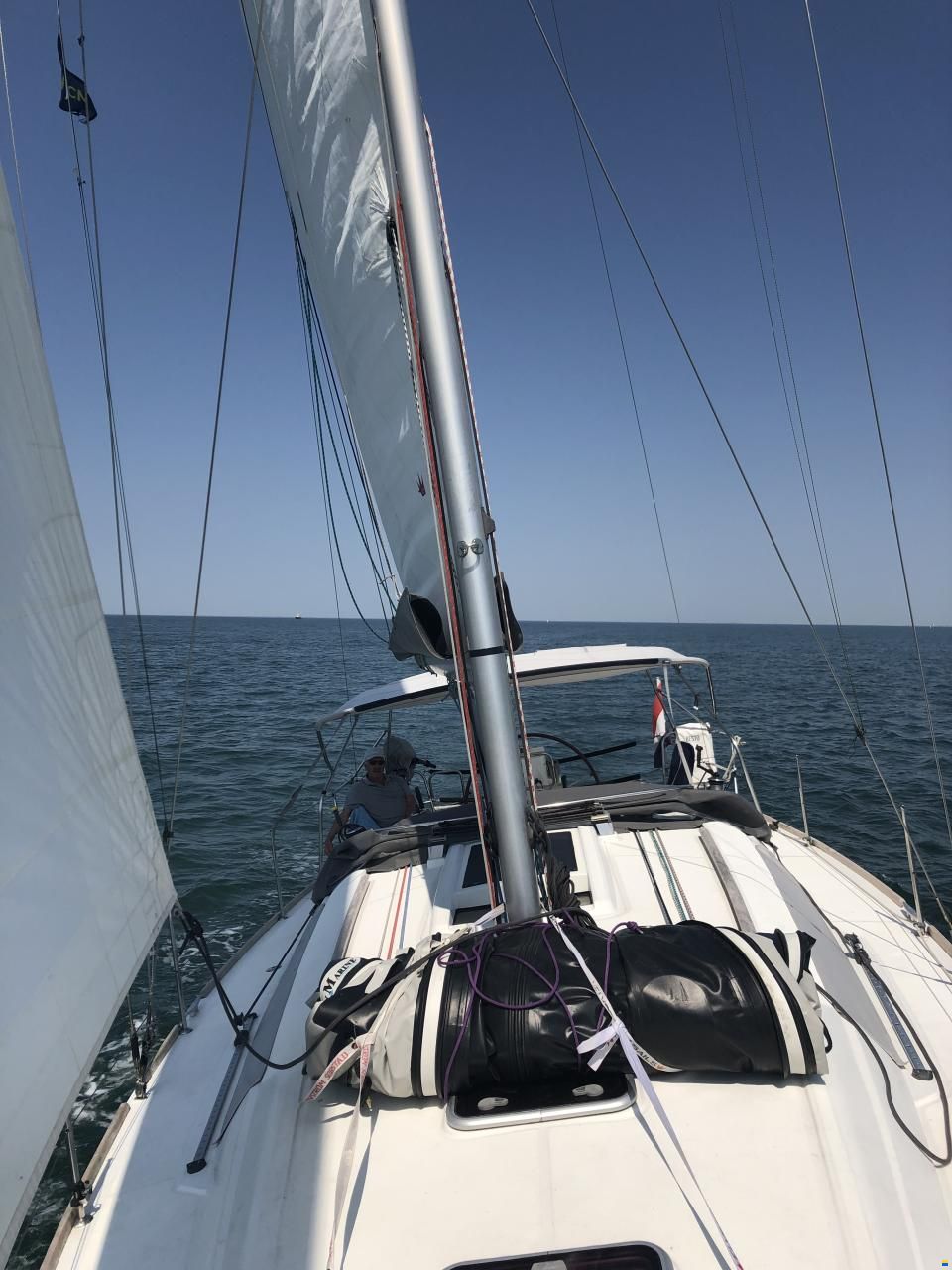 Beneteau Oceanis 37