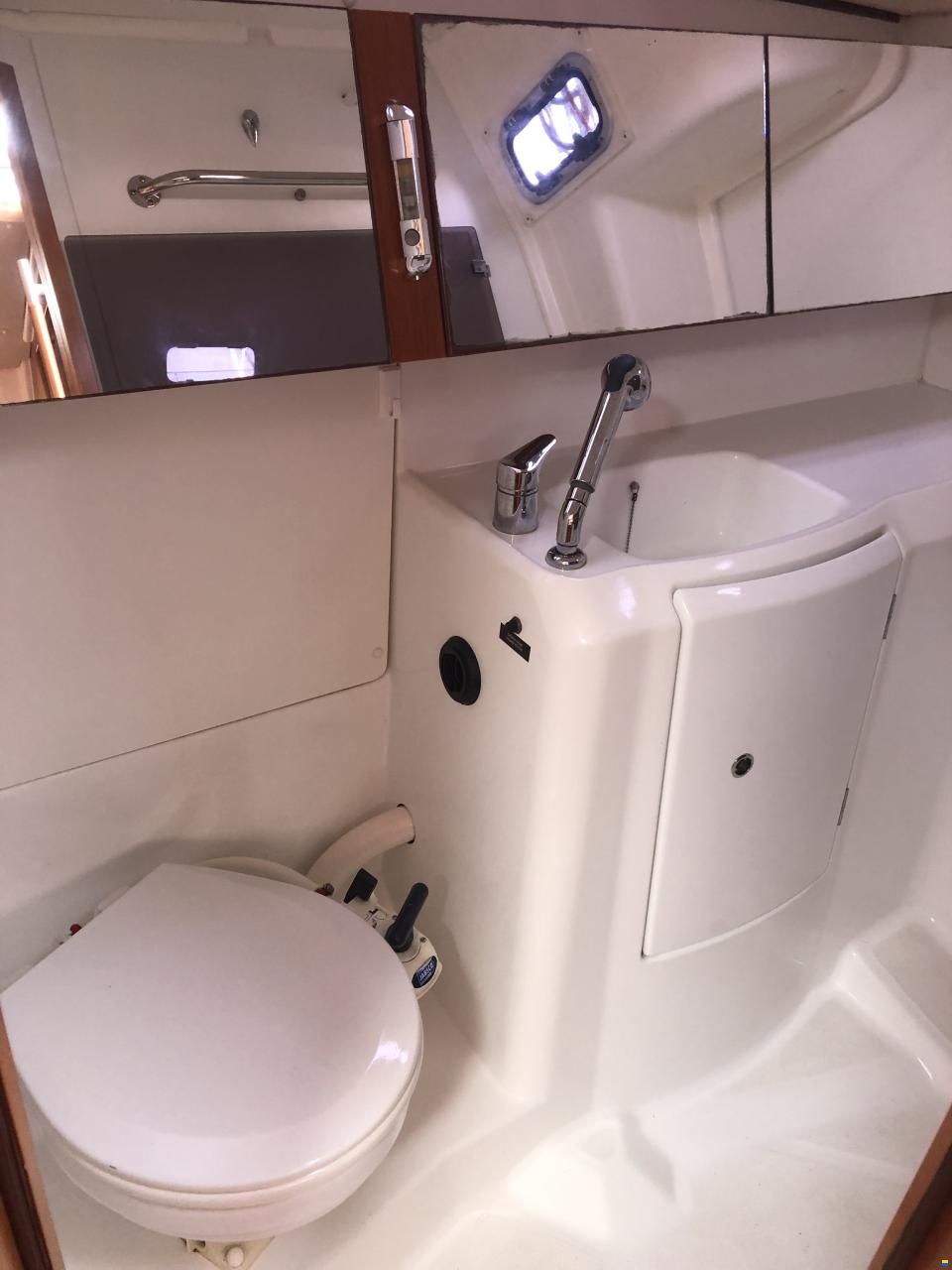 Beneteau Oceanis 37