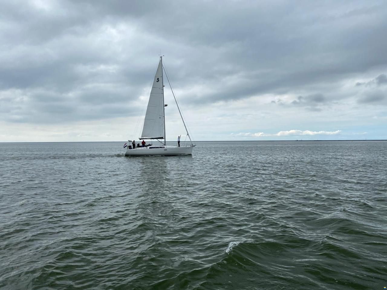 Beneteau Oceanis 37
