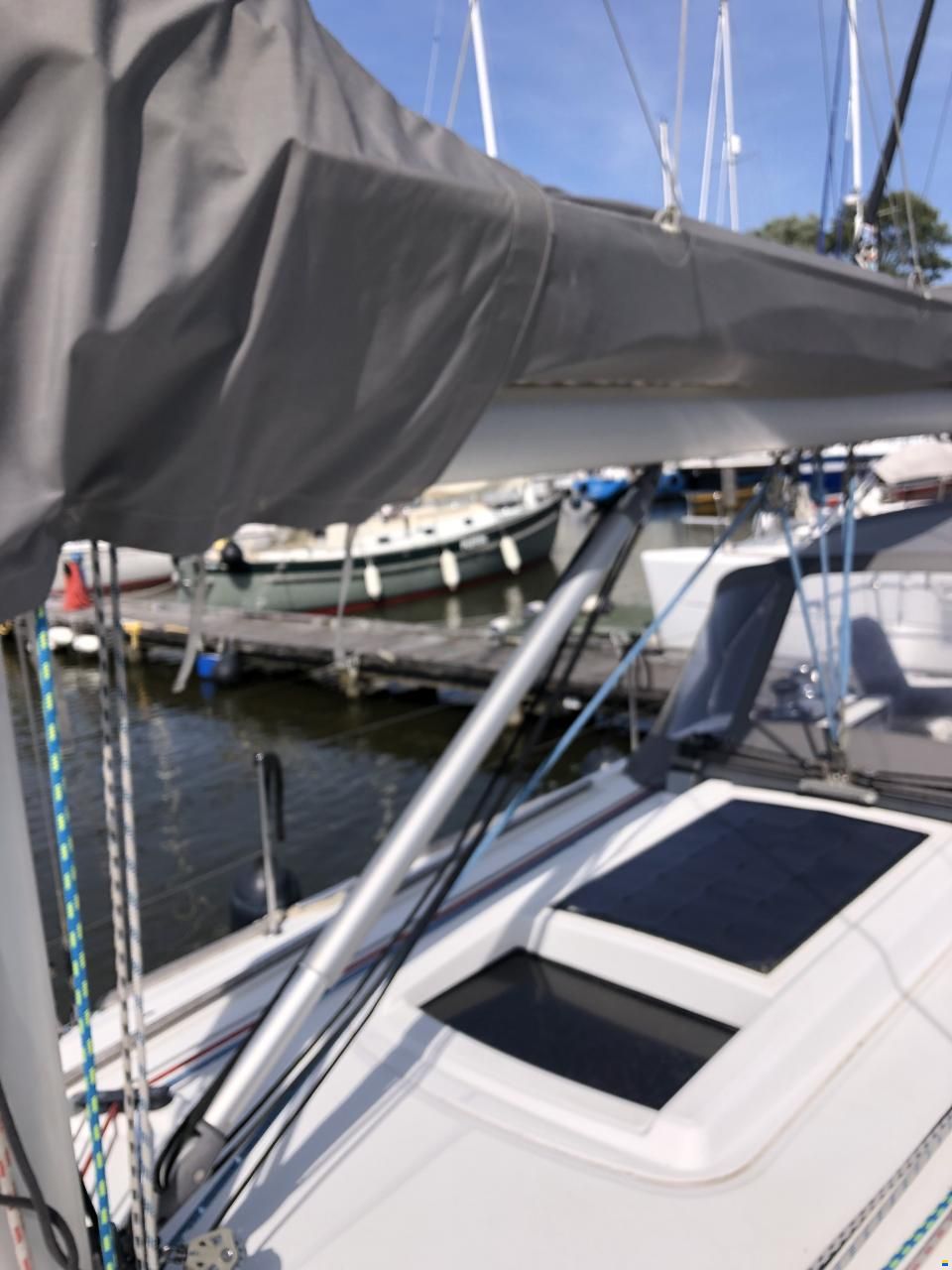 Beneteau Oceanis 37