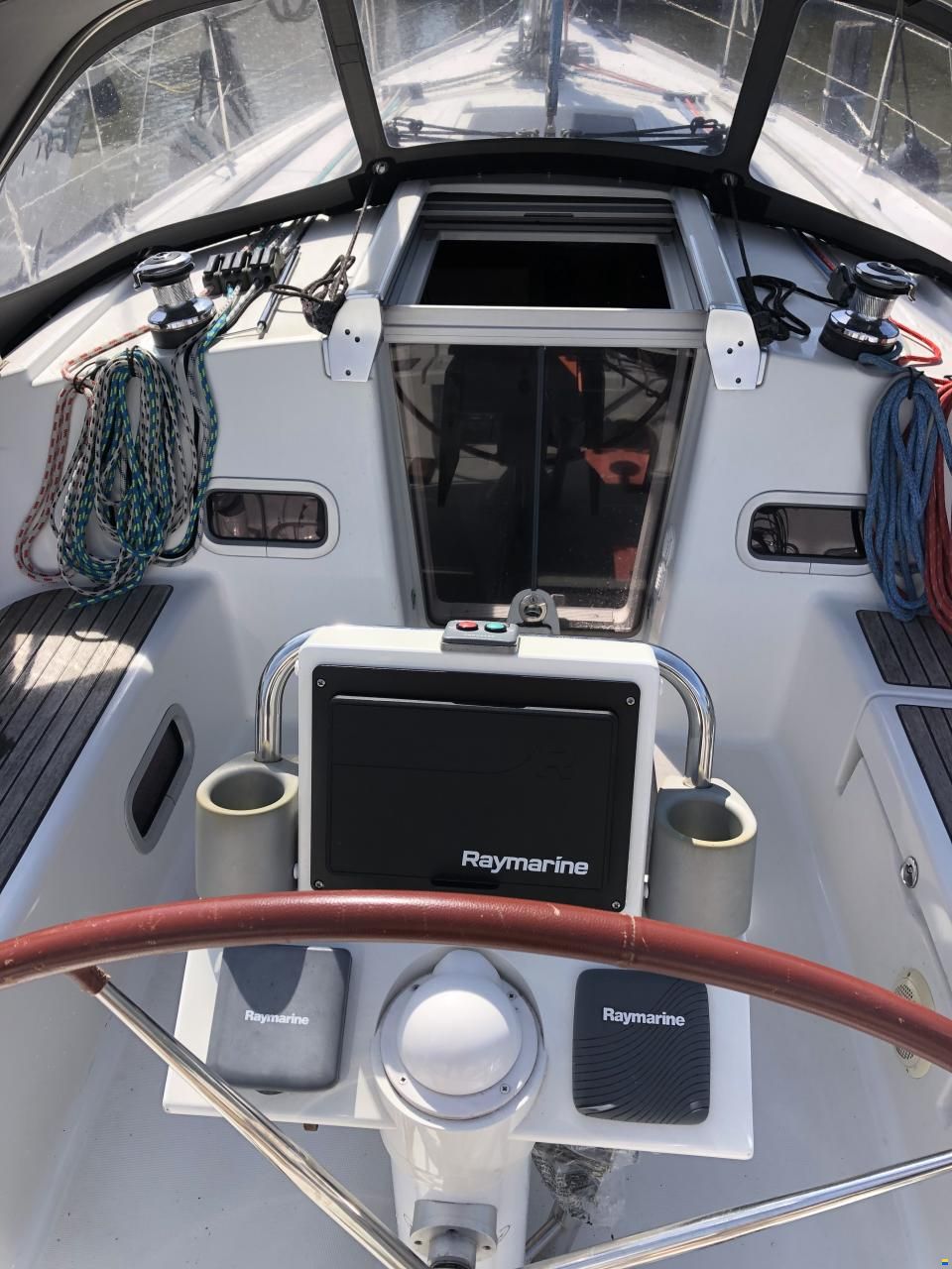 Beneteau Oceanis 37