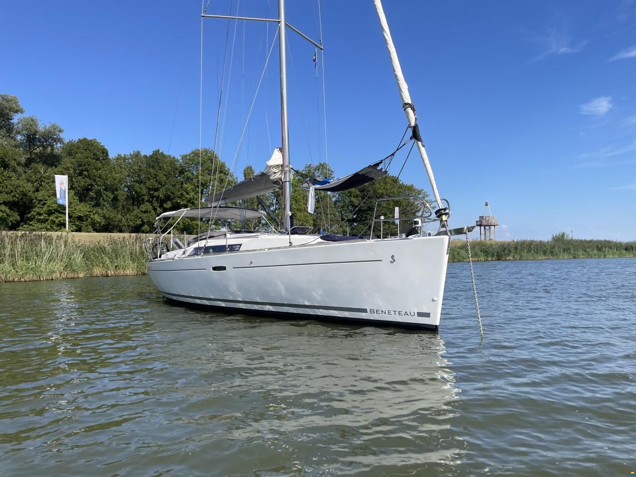 Beneteau Oceanis 37