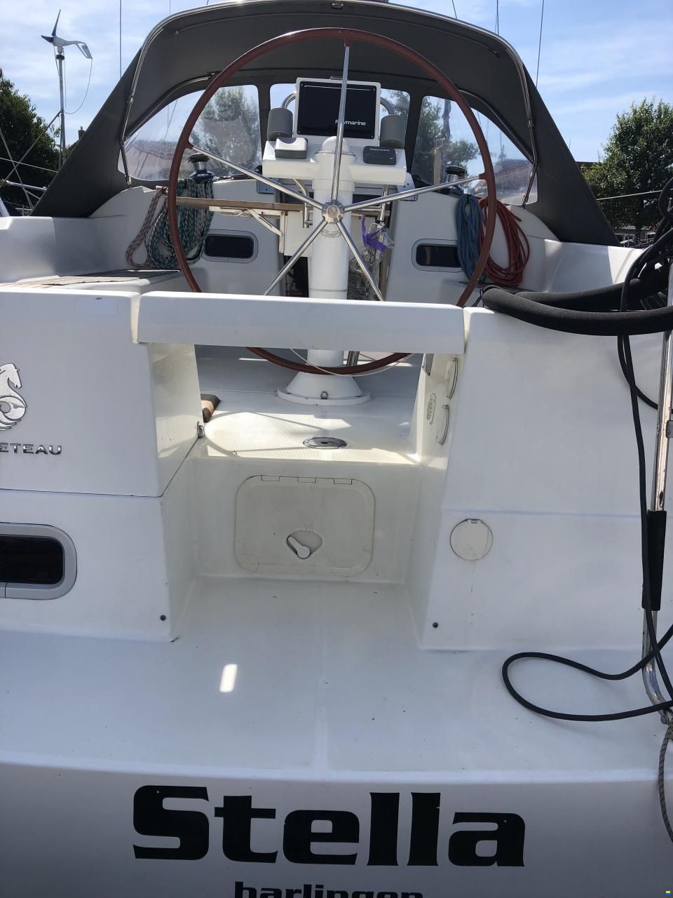 Beneteau Oceanis 37