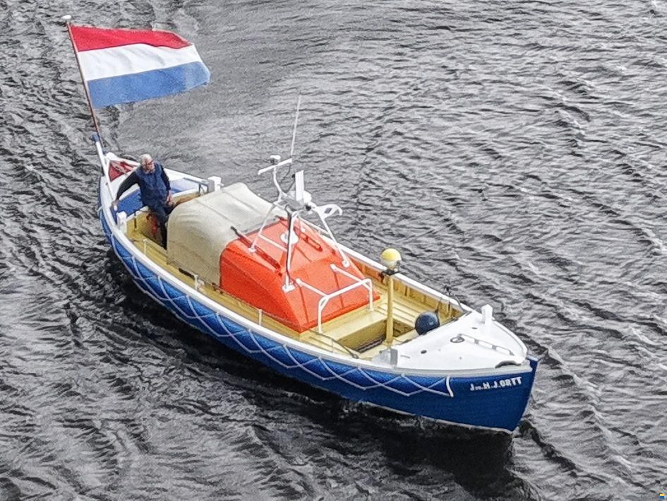 Voormalig Strand reddingboot 10.32