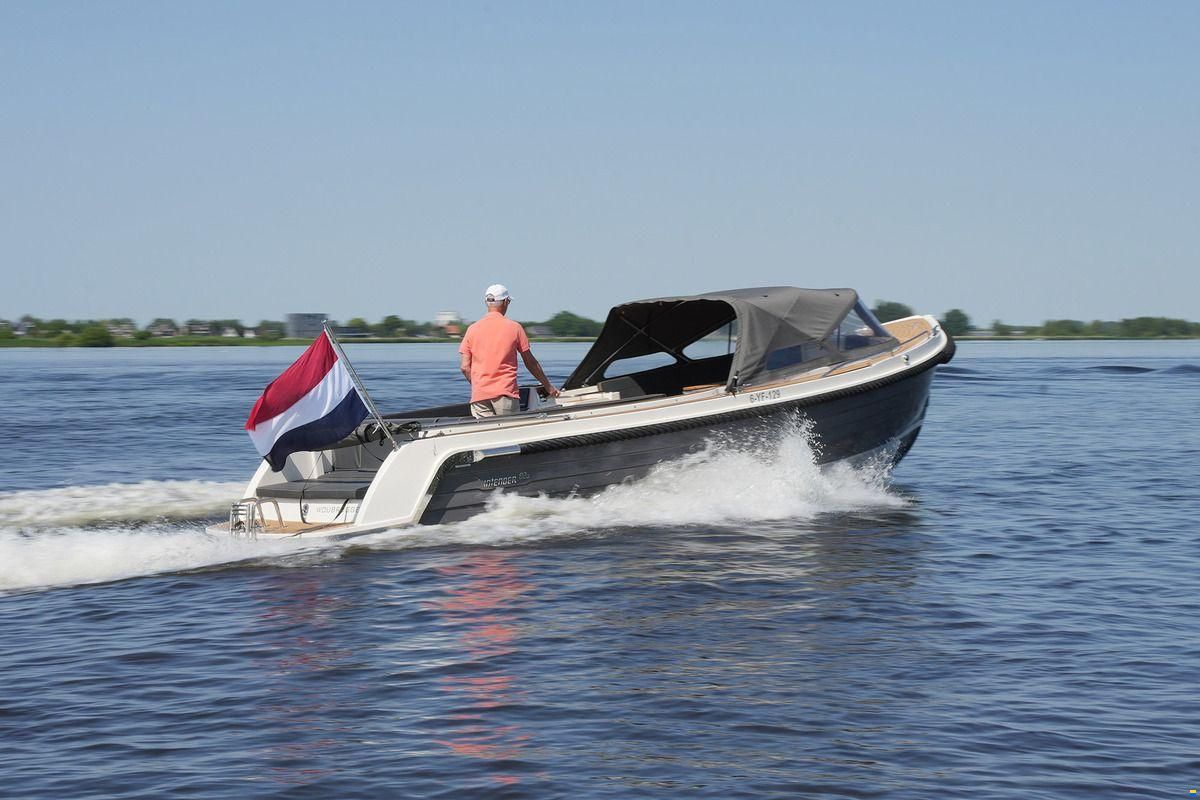 Interboat DE Intender 820