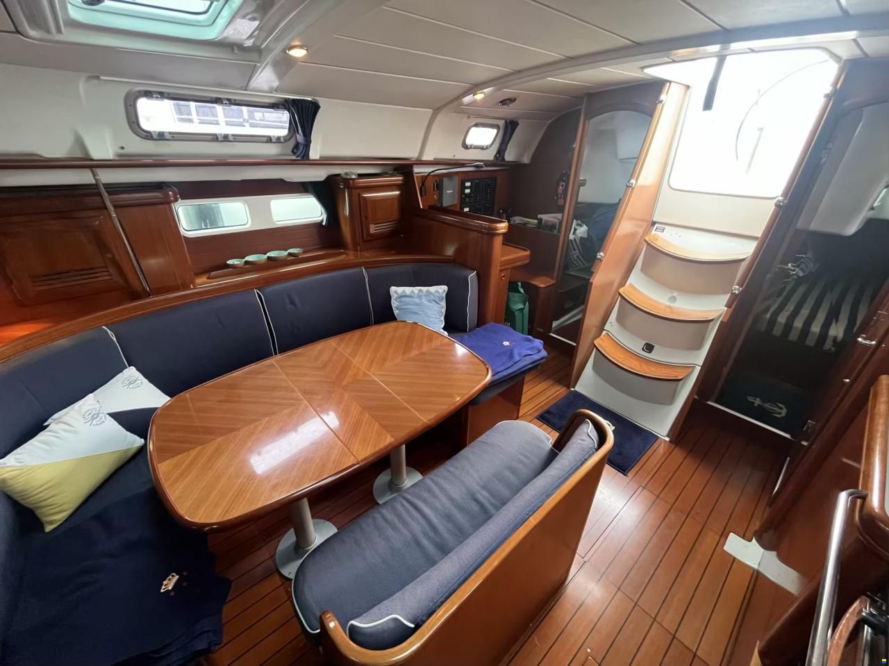 Beneteau Oceanis 411 Clipper Celebration (2003)