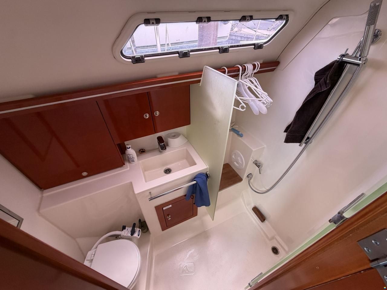 Hanse 370e