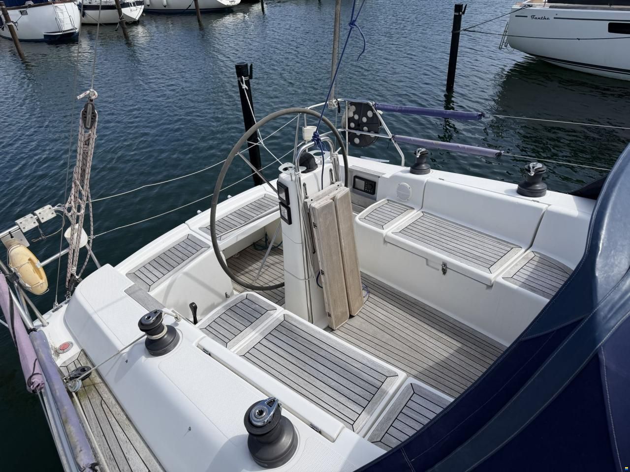 Hanse 370e