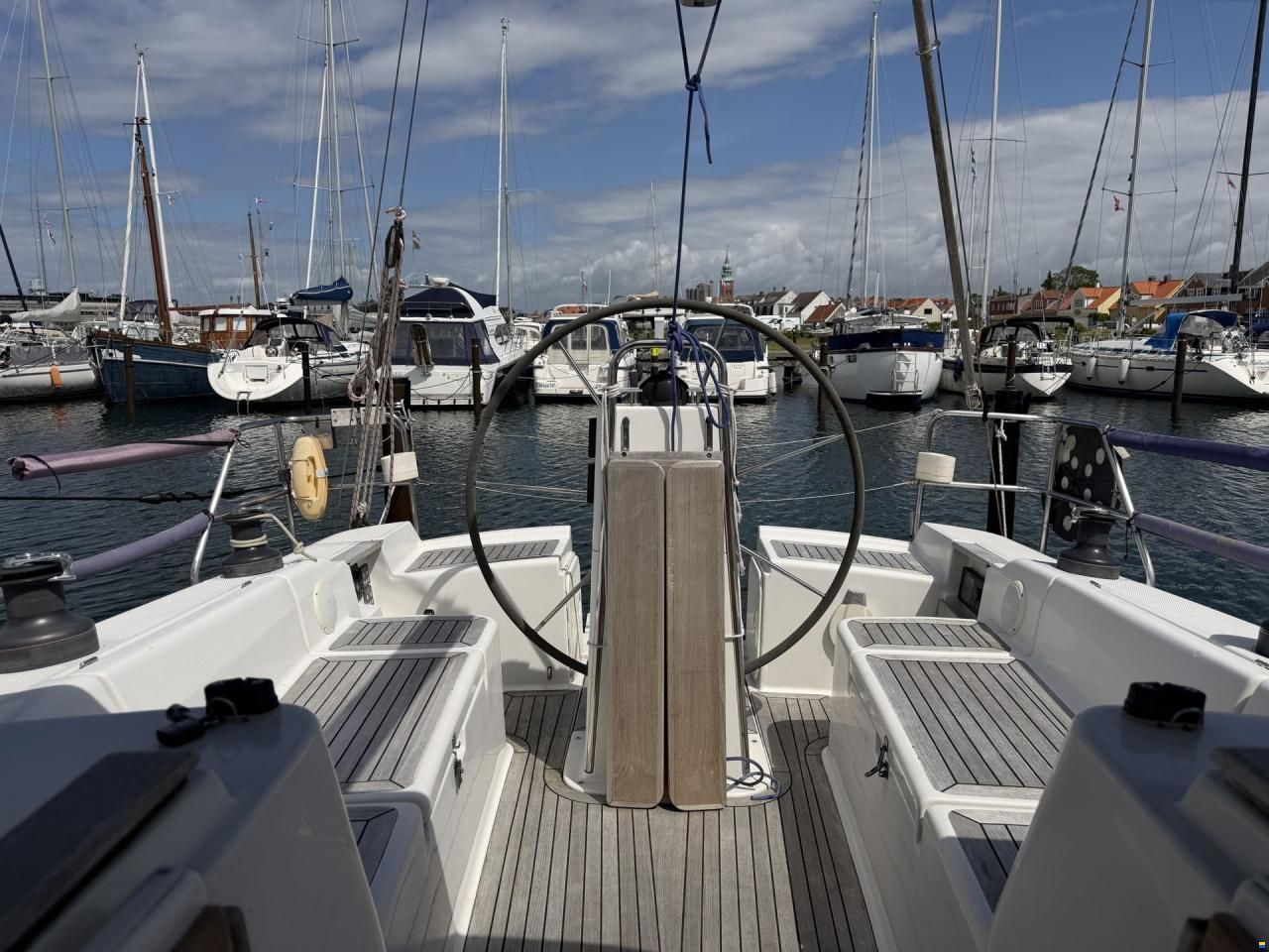 Hanse 370e