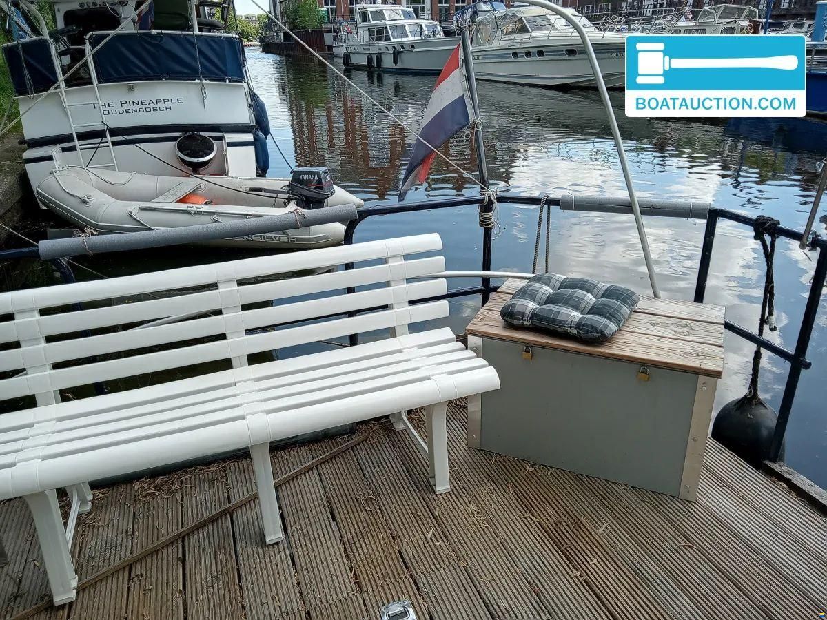 Woonboot 1100