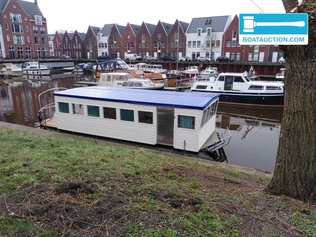 Woonboot 1100