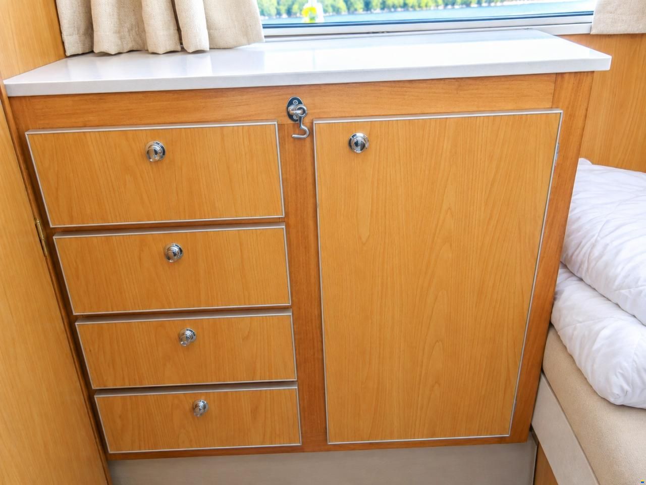 Locaboat 1107W