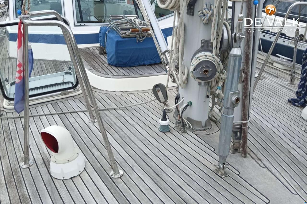 Hallberg-Rassy 49
