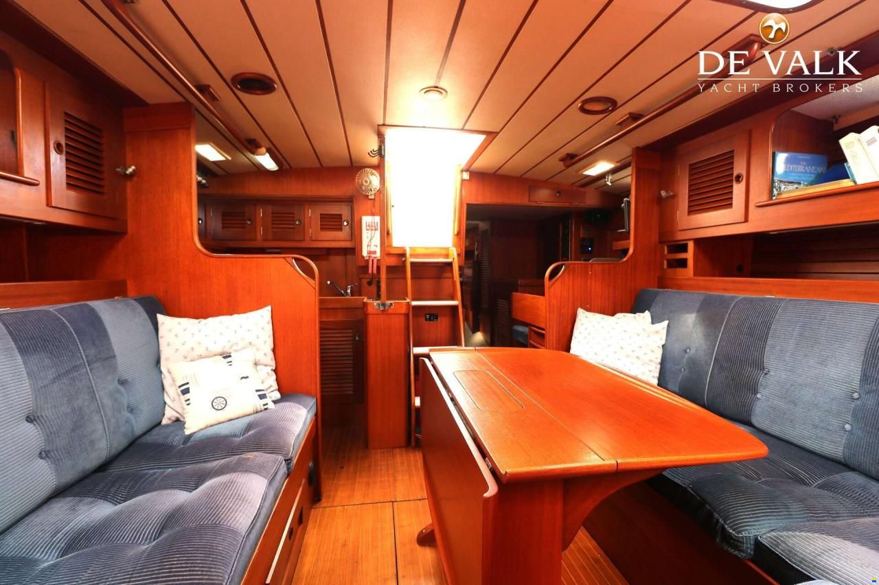 Hallberg-Rassy 42 E