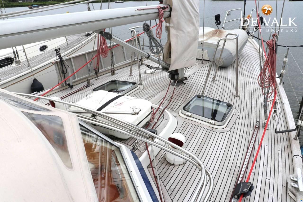 Hallberg-Rassy 42 E