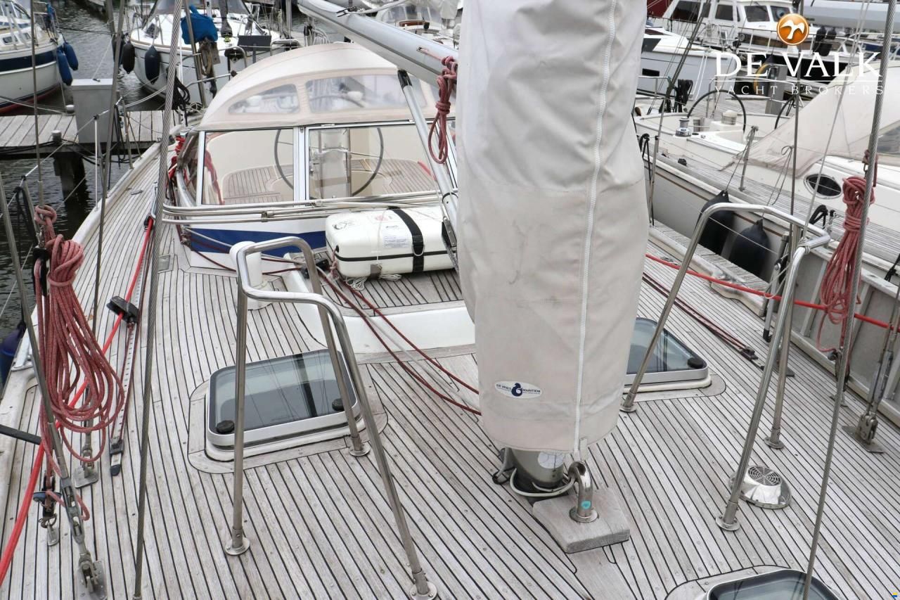 Hallberg-Rassy 42 E