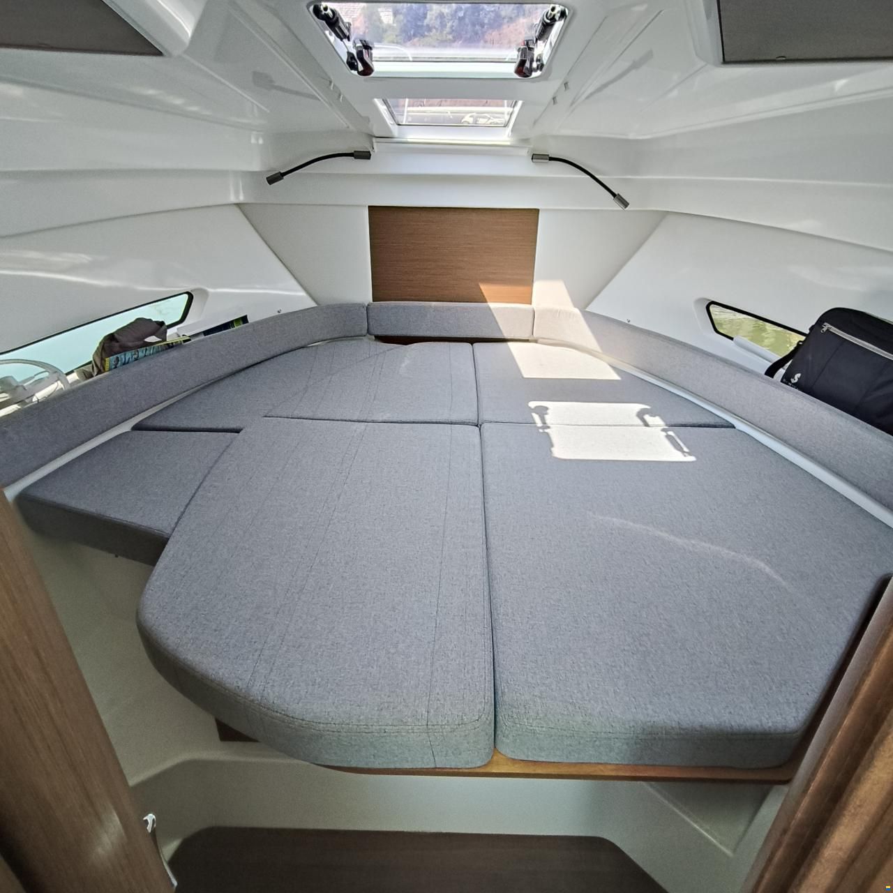 Beneteau Antares 9