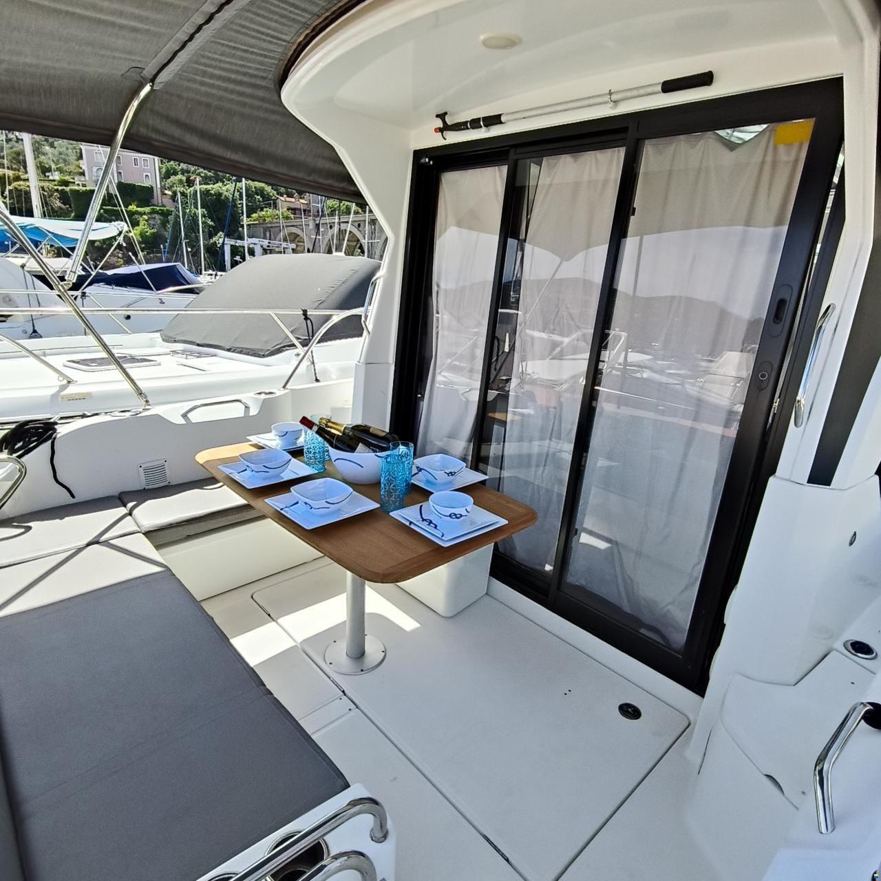 Beneteau Antares 9