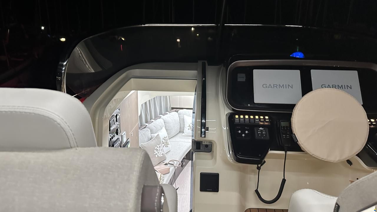 Invictus GT 320