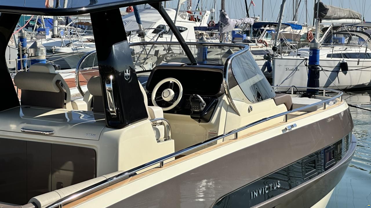 Invictus GT 320