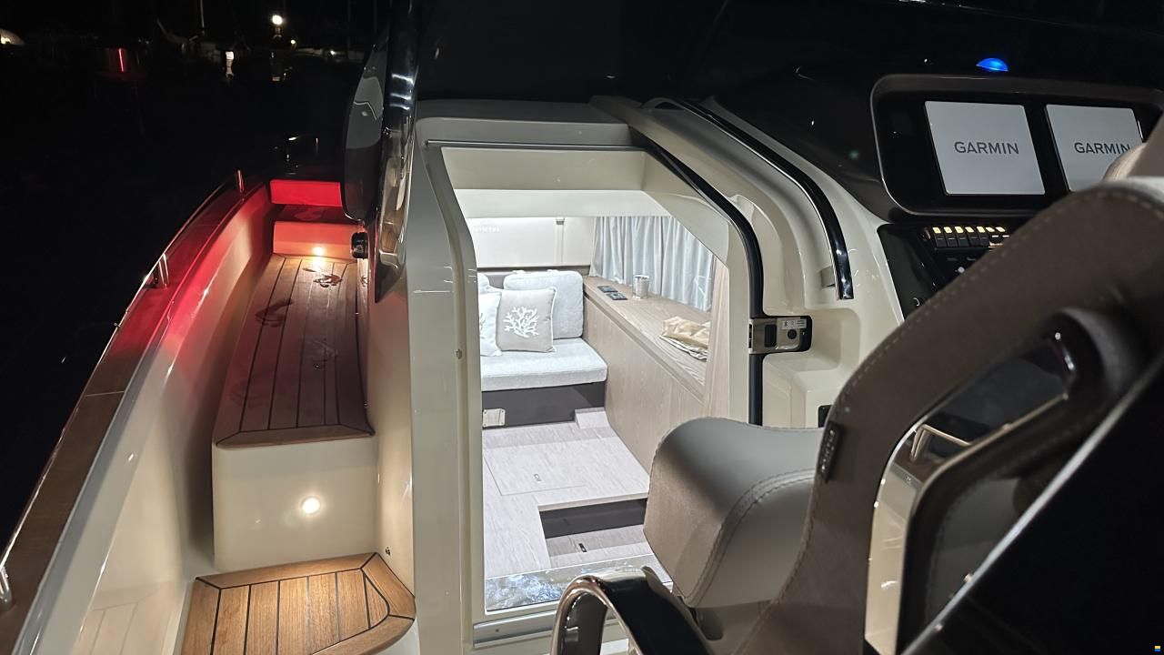 Invictus GT 320