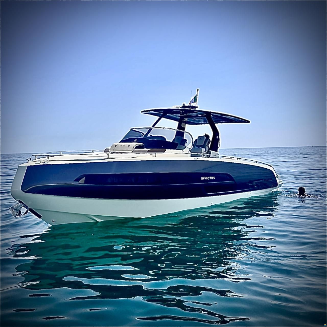 Invictus GT 320