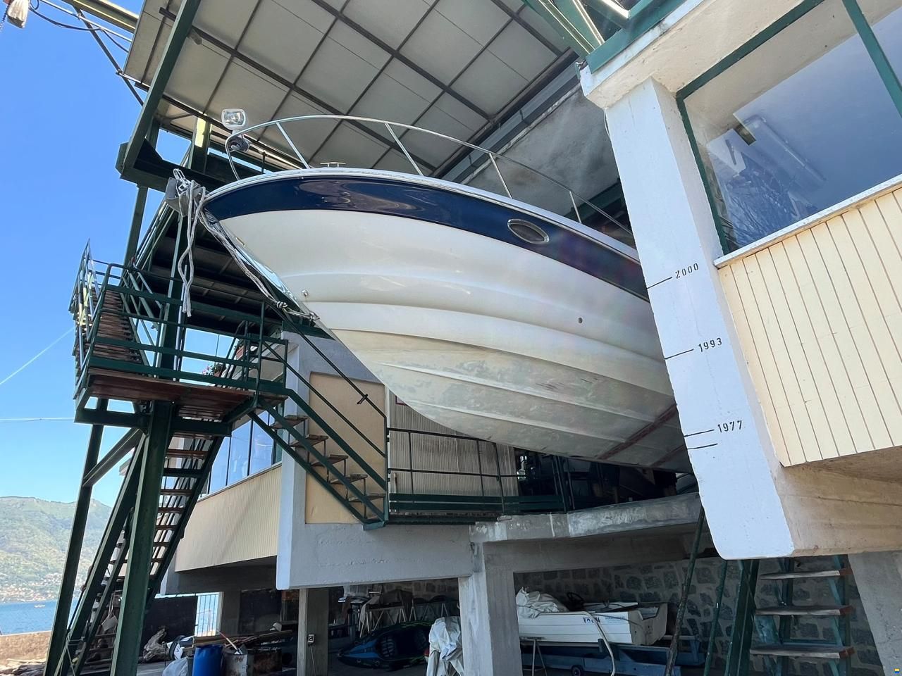 Crownline 250CR