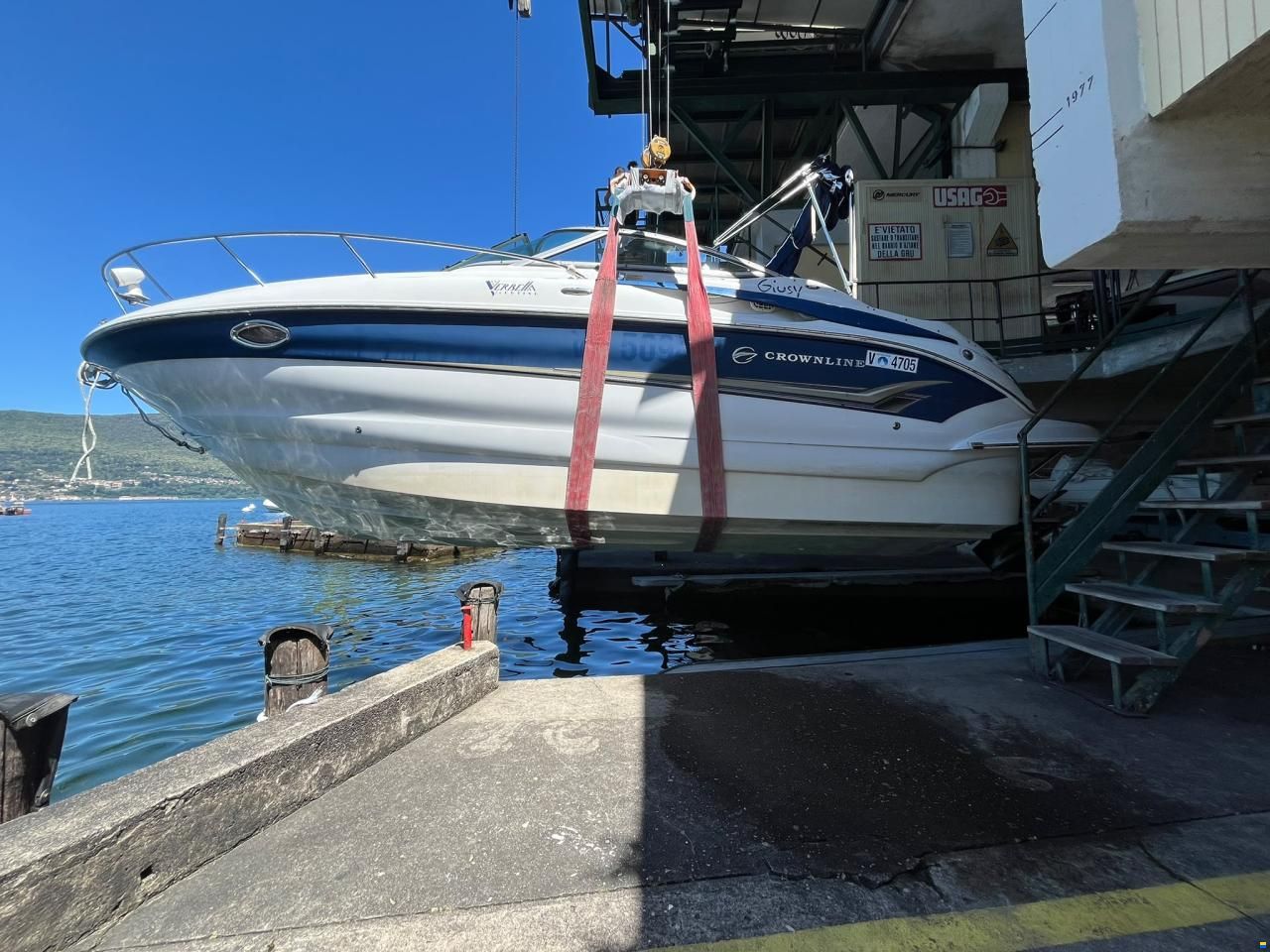Crownline 250CR