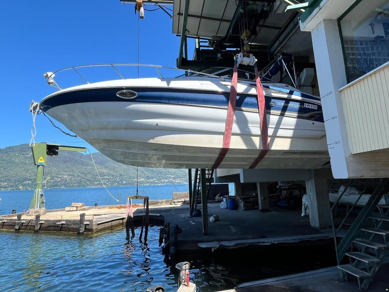Crownline 250CR