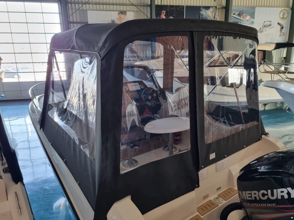 Quicksilver 605 Sundeck