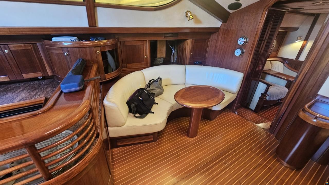 Lagoon Royal Pilot Saloon 65
