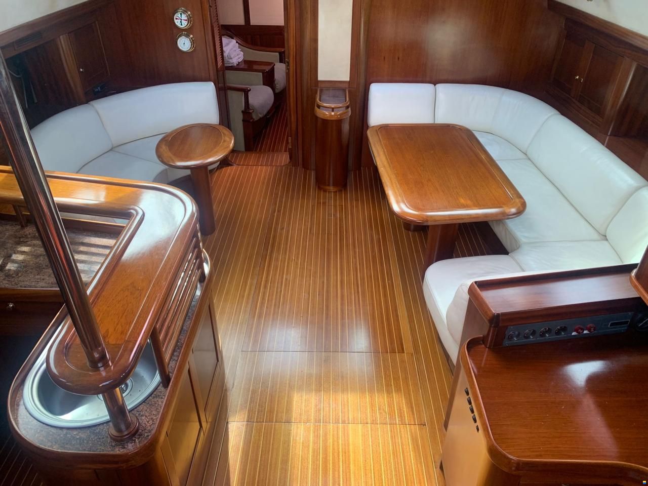 Lagoon Royal Pilot Saloon 65