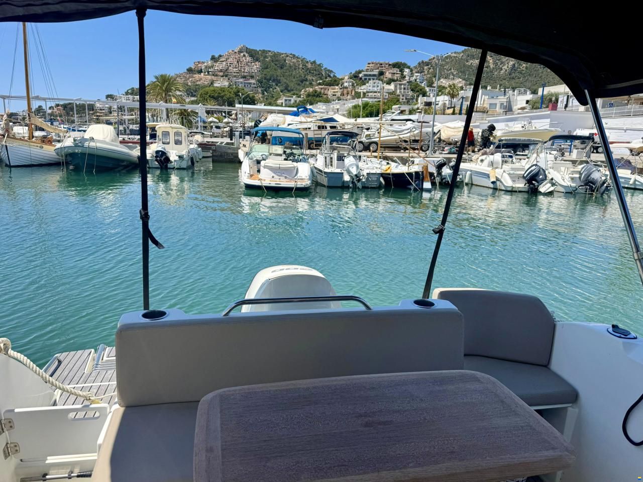 Beneteau Antares 8 OB