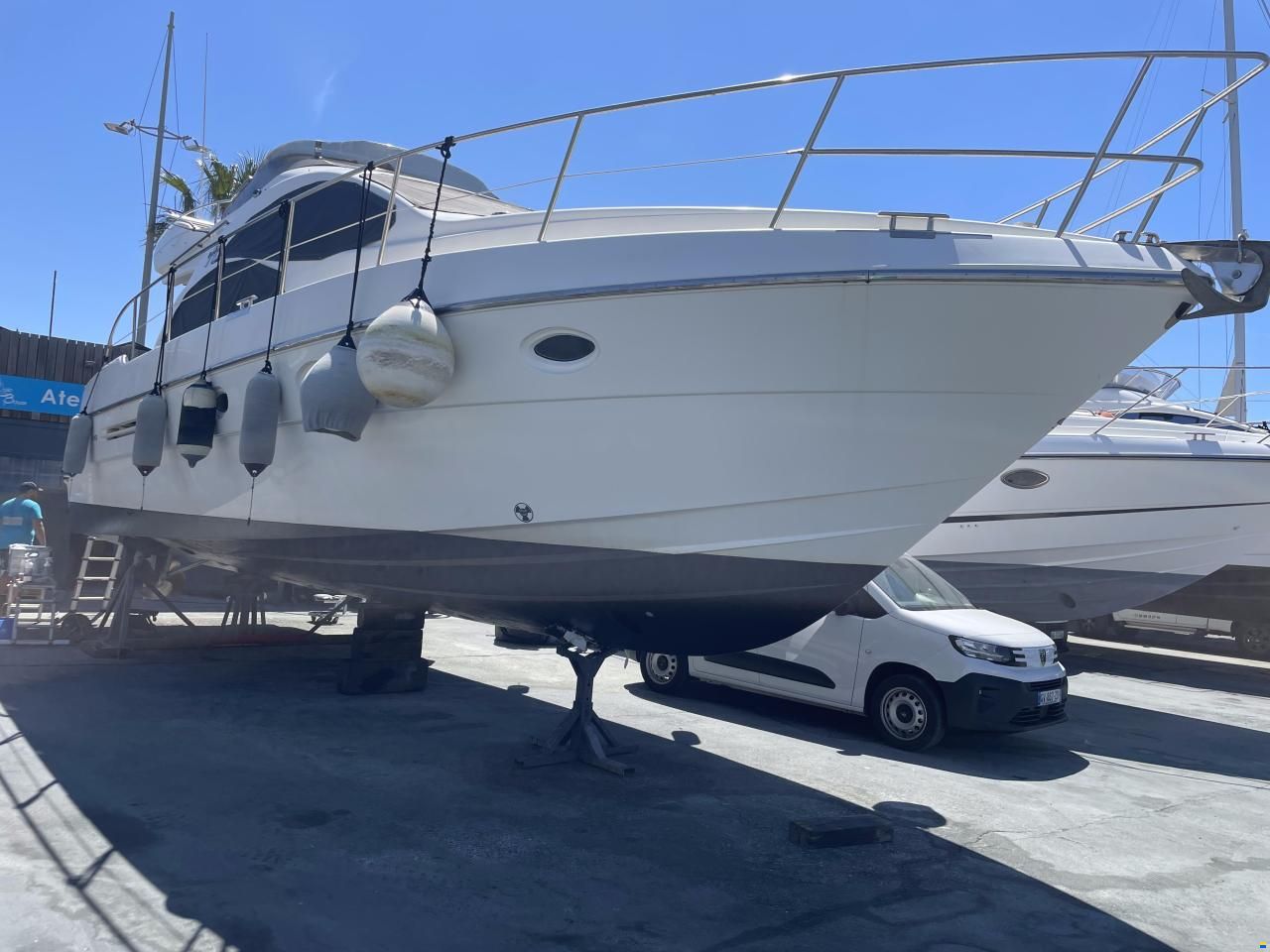 Azimut 42 flybridge