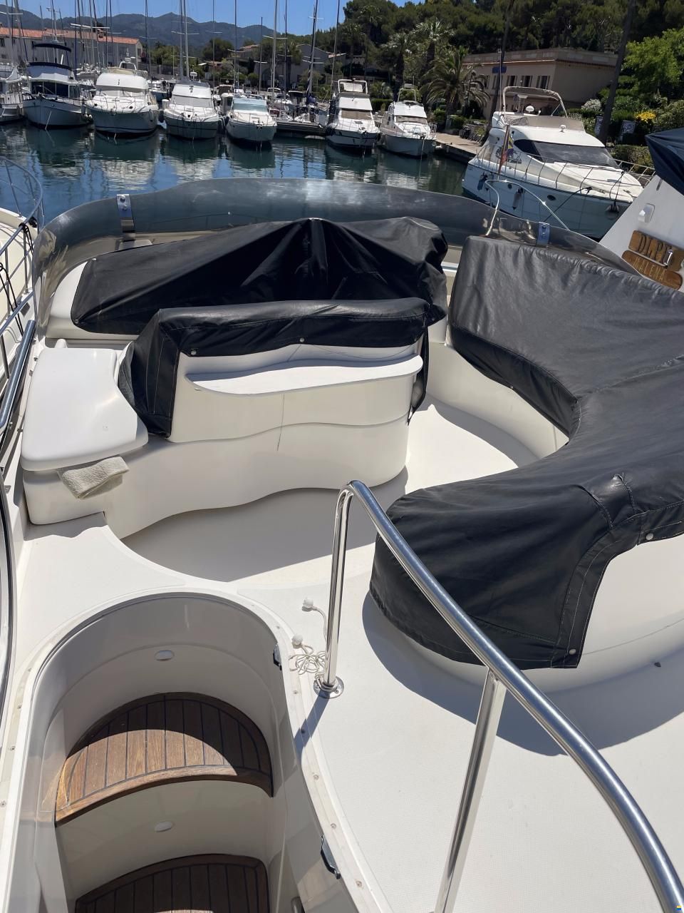 Azimut 42 flybridge