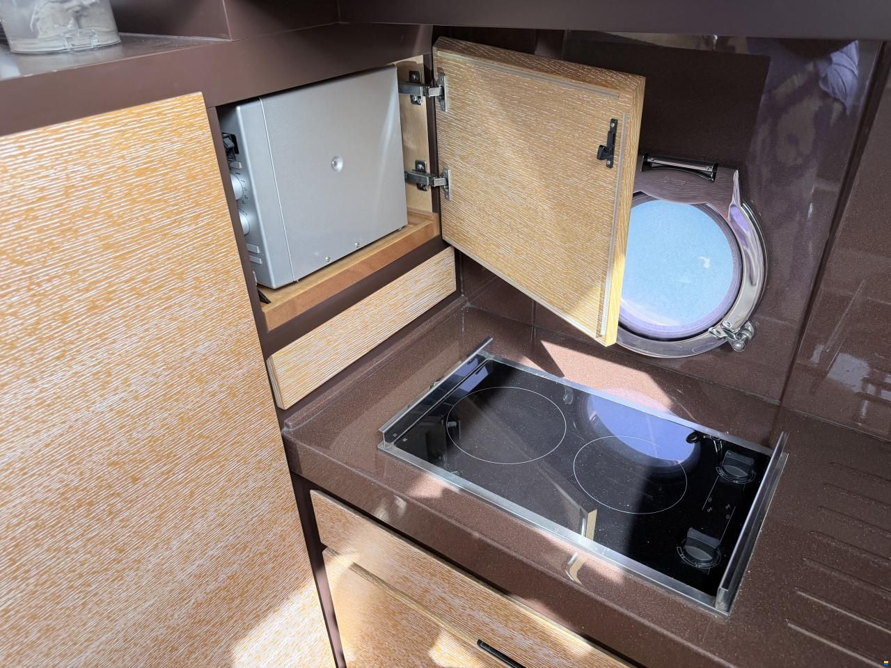 Azimut 40