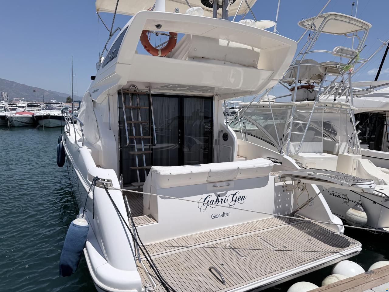 Azimut 40