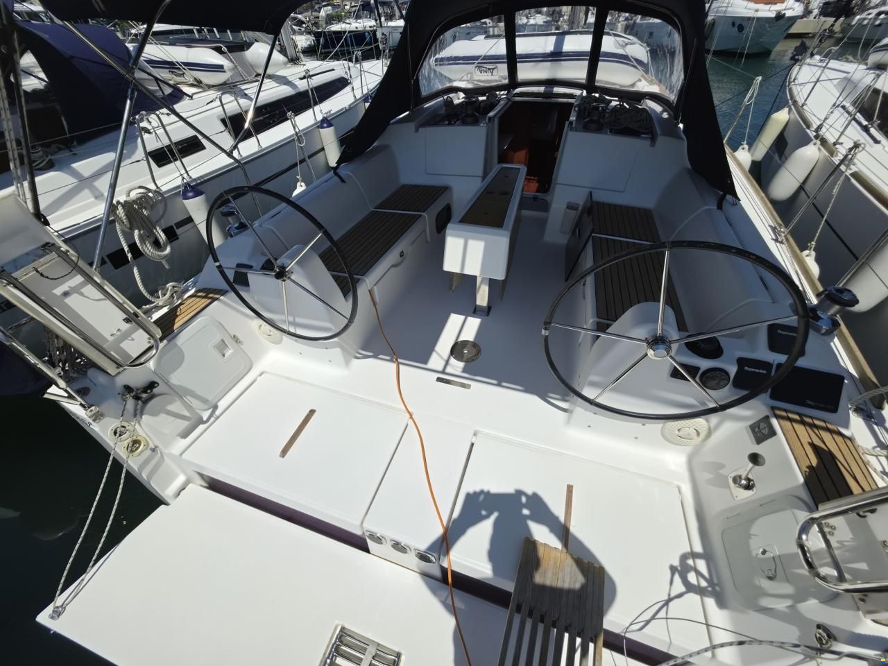 Dufour 382 GRAND LARGE