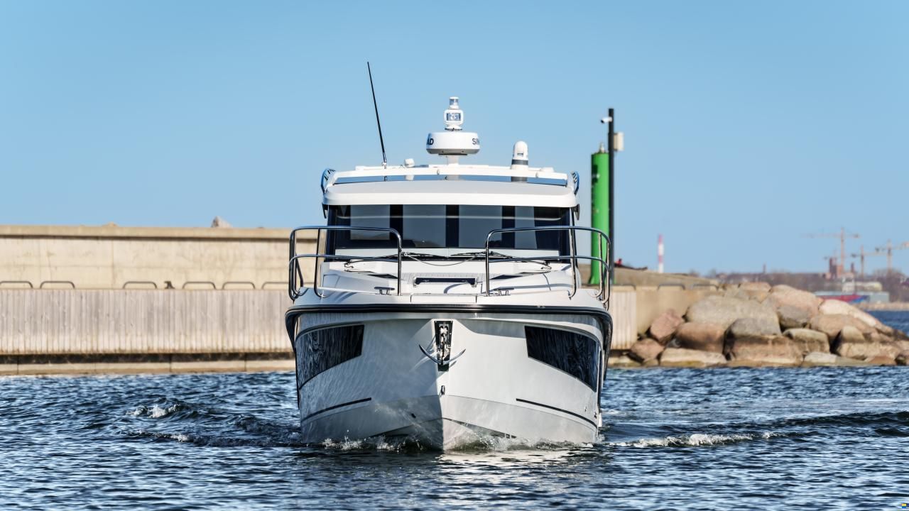 Grandezza 30 Outboard