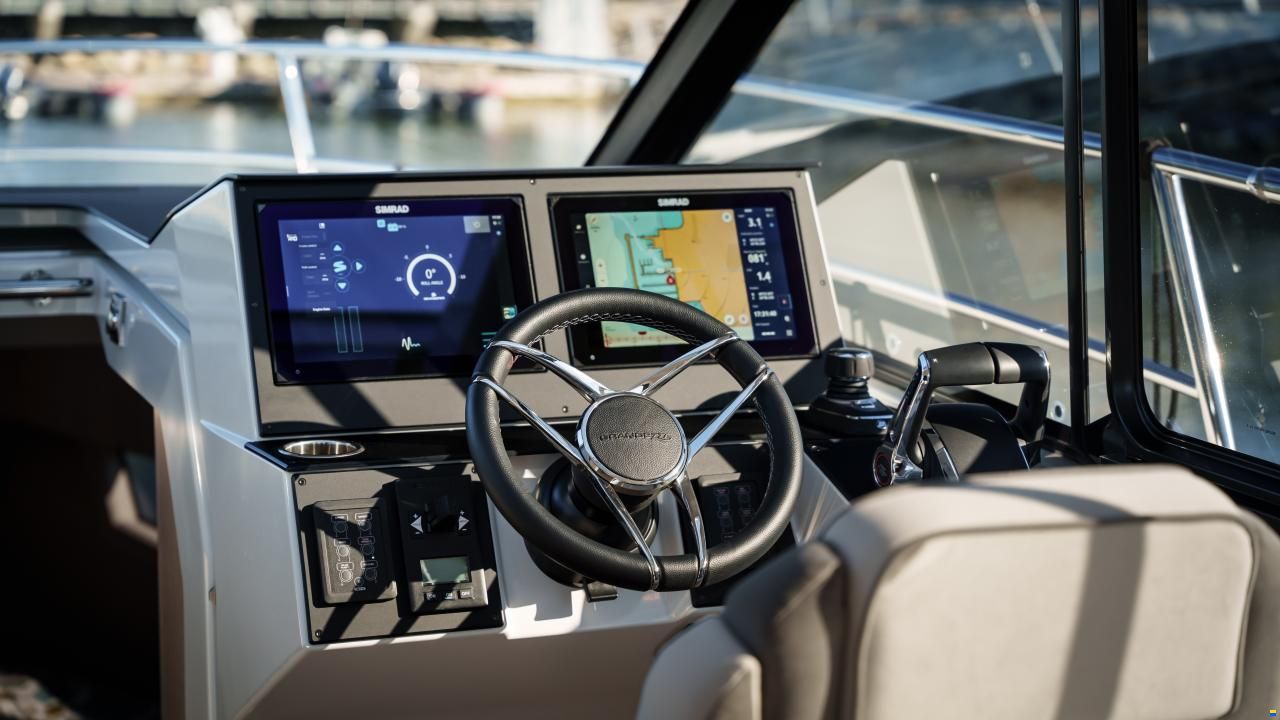 Grandezza 30 Outboard