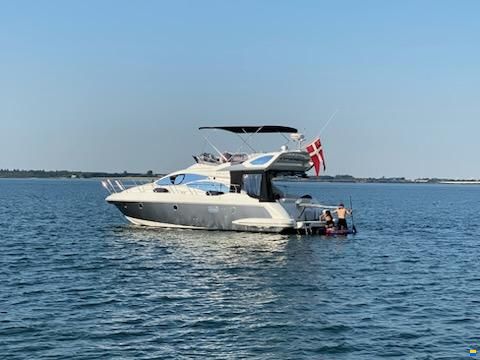 Azimut 43 Fly