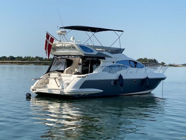 Azimut 43 Fly